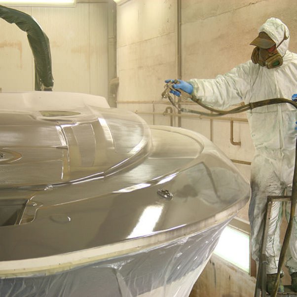Spray painting - using the latest spray technology, the paint is applied evenly with a roller and brush.