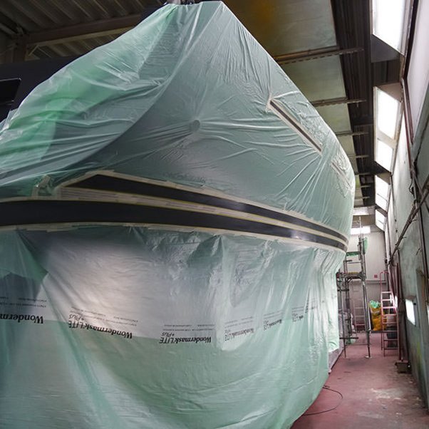 At heller Nautical Services, all work steps for yacht painting are carried out from a single source